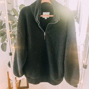 AE Fuzzy Sherpa Quarter Zip Pullover